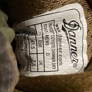 New condition/ womens size 10, mens size 8, fit snug